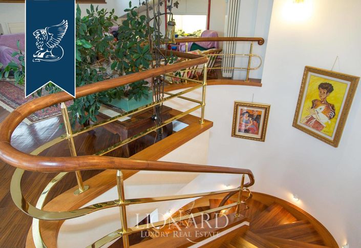 Image No.55-7 Bed Villa for sale