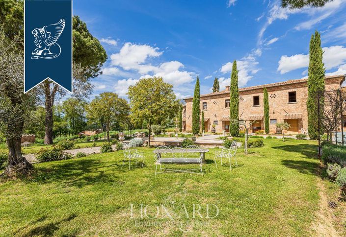 Image No.16-16 Bed Villa for sale