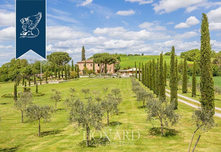 Image No.2-16 Bed Villa for sale