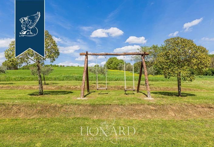 Image No.37-16 Bed Villa for sale