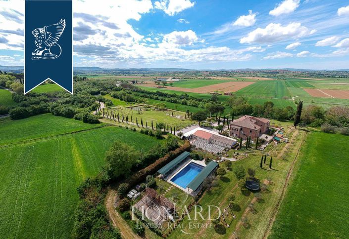 Image No.4-16 Bed Villa for sale