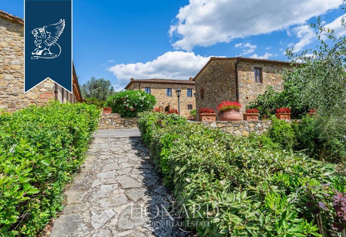 Image No.23-15 Bed Farmhouse for sale