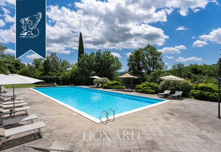 Image No.37-15 Bed Farmhouse for sale