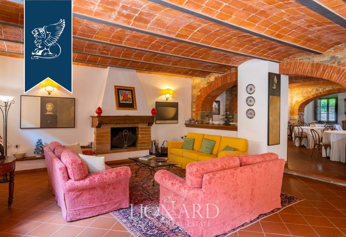 Image No.49-15 Bed Farmhouse for sale