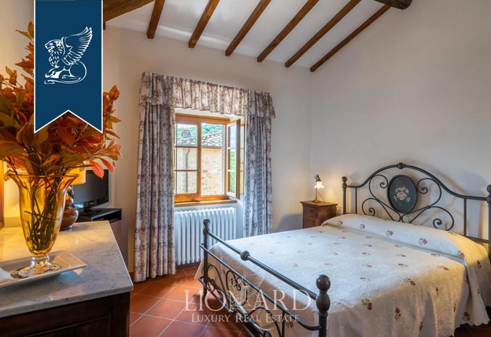 Image No.53-15 Bed Farmhouse for sale