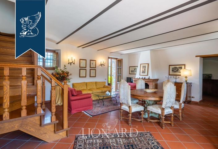 Image No.55-15 Bed Farmhouse for sale