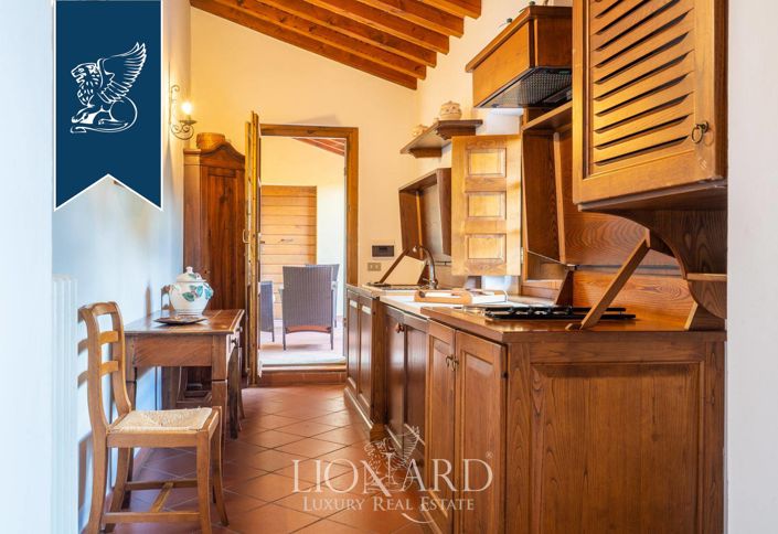 Image No.58-15 Bed Farmhouse for sale