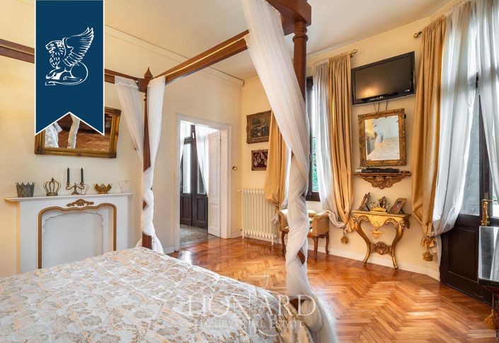 Image No.35-5 Bed Villa for sale