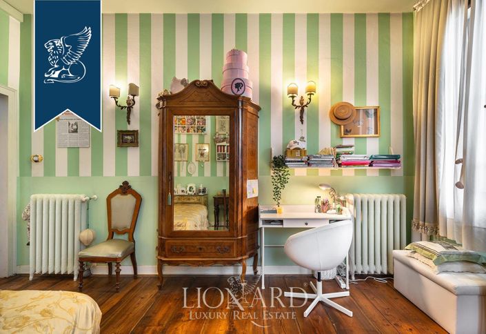 Image No.41-5 Bed Villa for sale