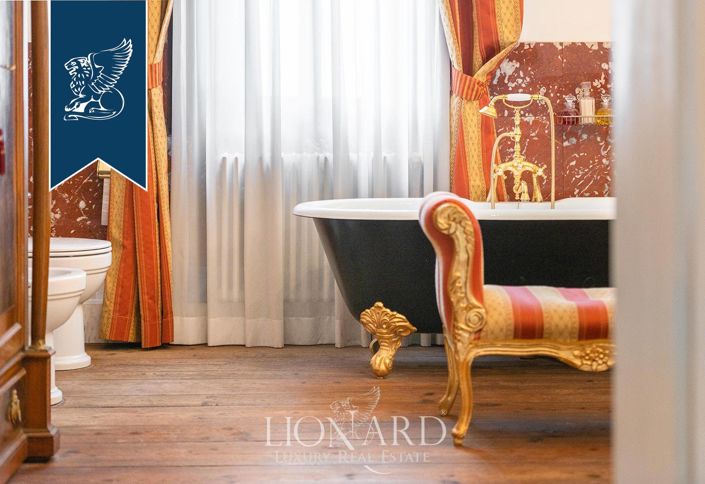 Image No.45-5 Bed Villa for sale