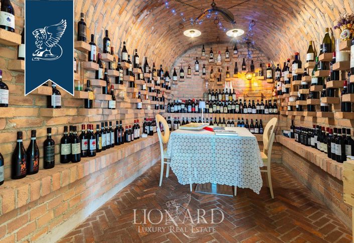 Image No.10-Ferme de 10 chambres à vendre à Asti