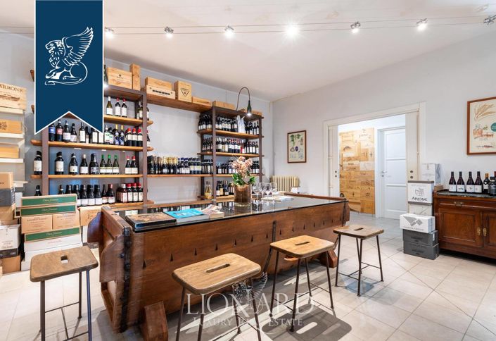 Image No.11-Ferme de 10 chambres à vendre à Asti