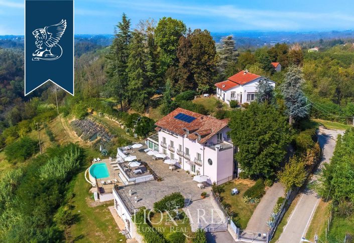 Image No.2-Ferme de 10 chambres à vendre à Asti