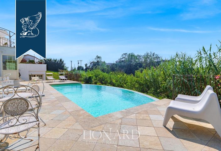 Image No.5-Ferme de 10 chambres à vendre à Asti