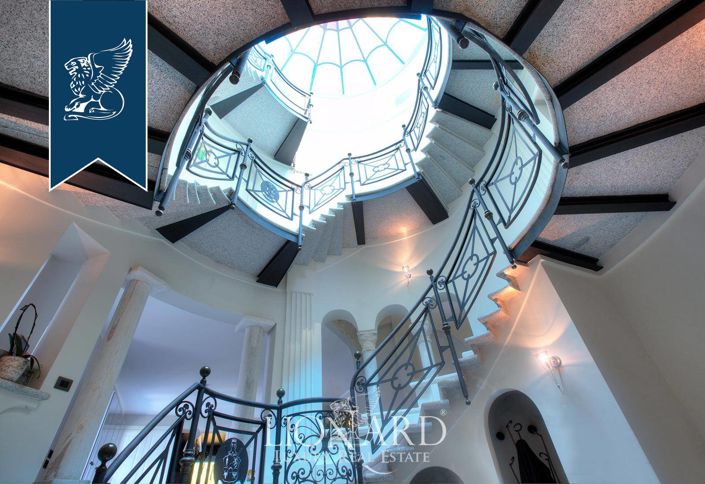 Image No.26-Villa de 6 chambres à vendre à Verbania