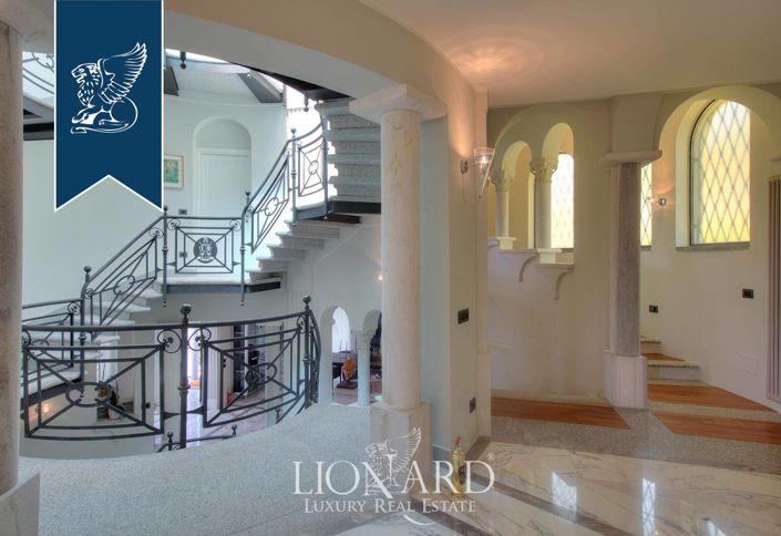 Image No.28-Villa de 6 chambres à vendre à Verbania