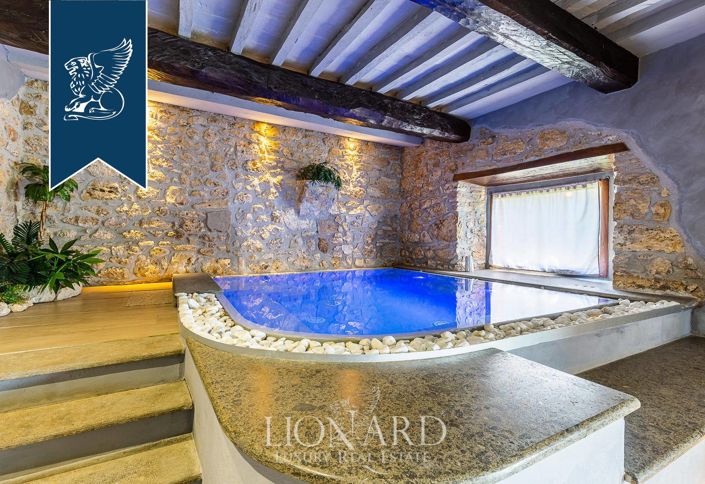 Image No.20-20 Bed Farmhouse for sale