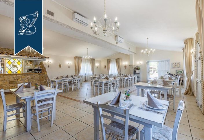 Image No.22-20 Bed Farmhouse for sale