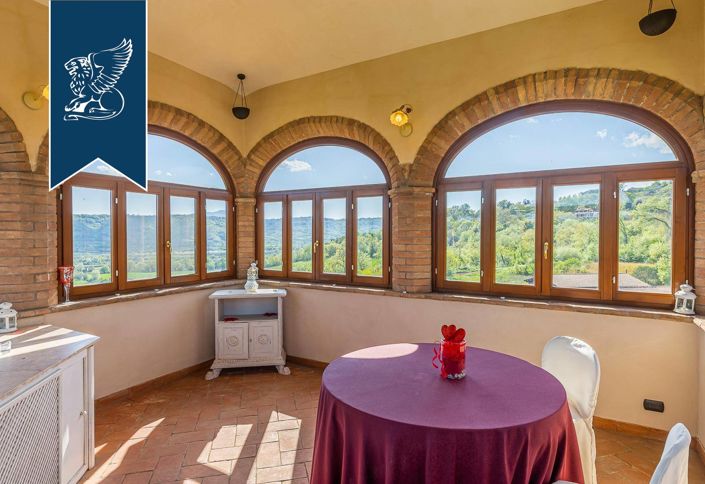 Image No.34-20 Bed Farmhouse for sale