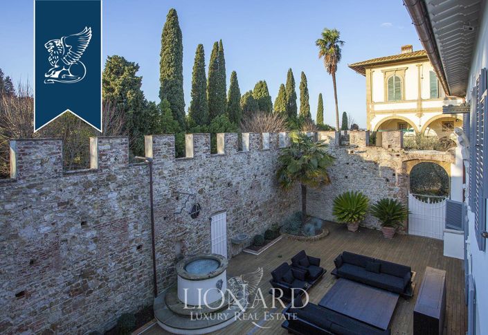 Image No.10-9 Bed Villa for sale