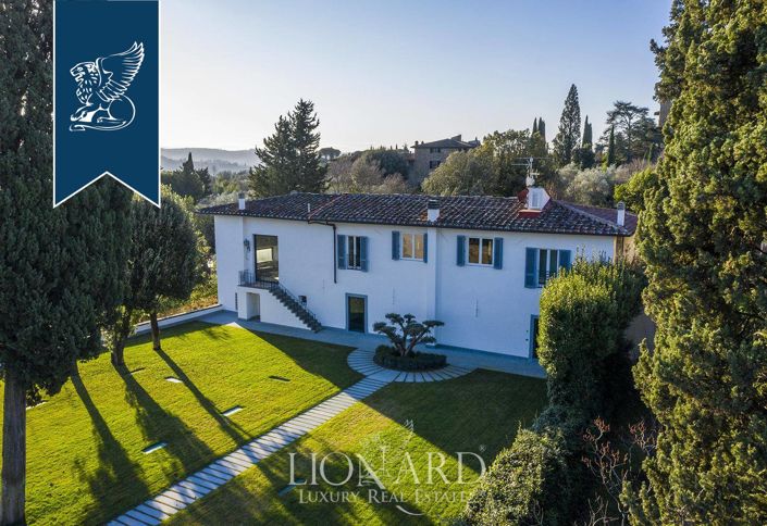 Image No.2-9 Bed Villa for sale