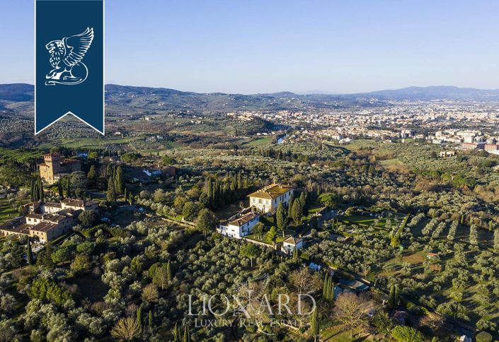 Image No.20-9 Bed Villa for sale