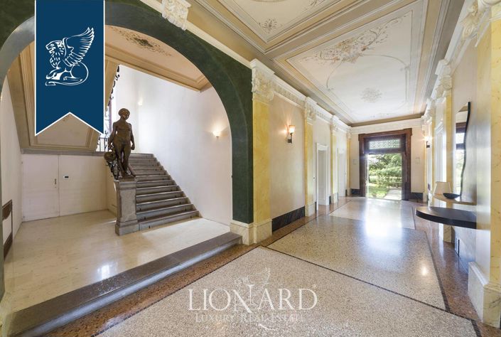 Image No.34-5 Bed Villa for sale