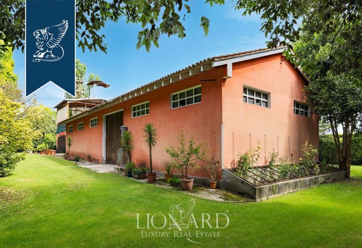 Image No.17-7 Bed Villa for sale