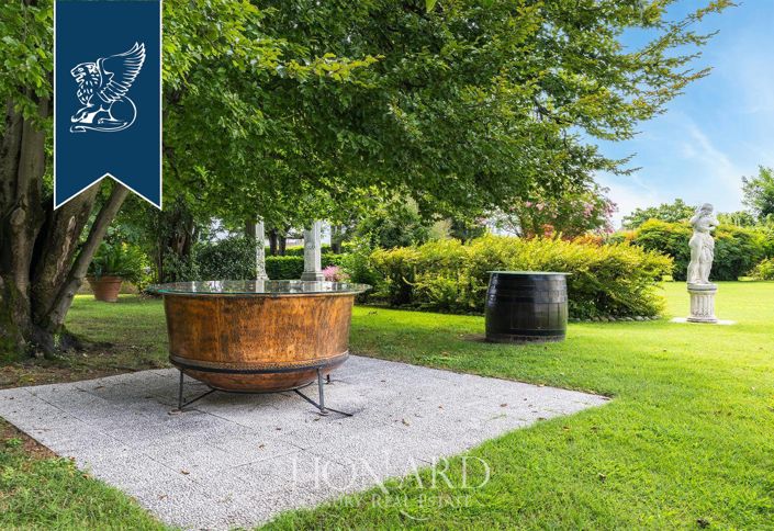 Image No.9-7 Bed Villa for sale