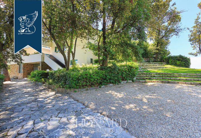 Image No.25-9 Bed Villa for sale