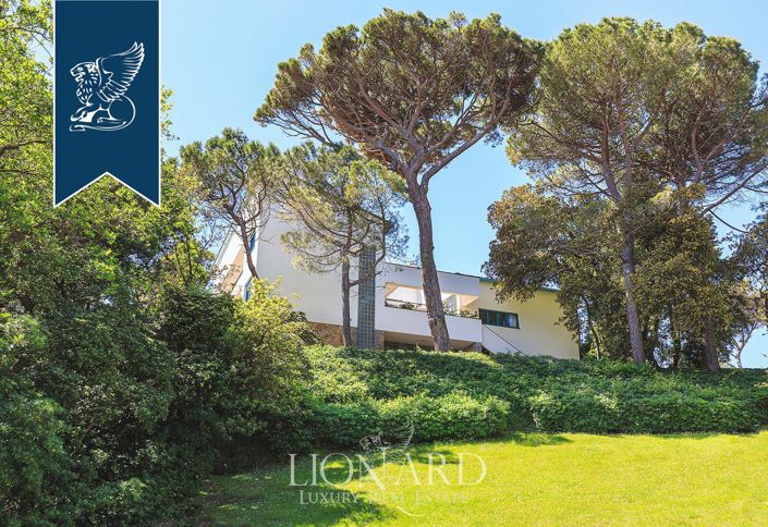 Image No.26-9 Bed Villa for sale