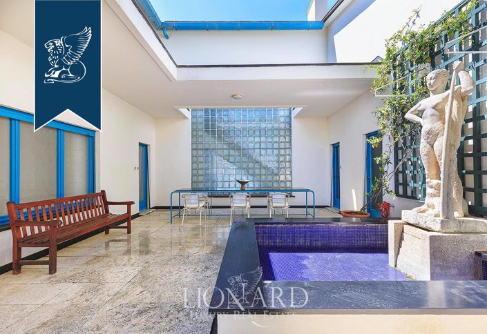 Image No.29-9 Bed Villa for sale