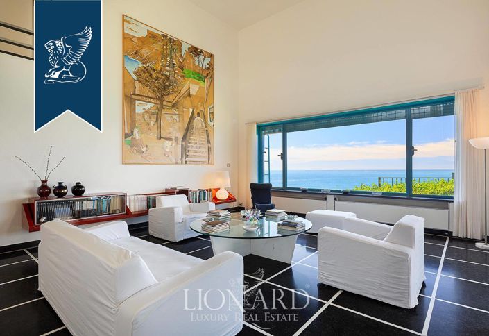 Image No.30-9 Bed Villa for sale