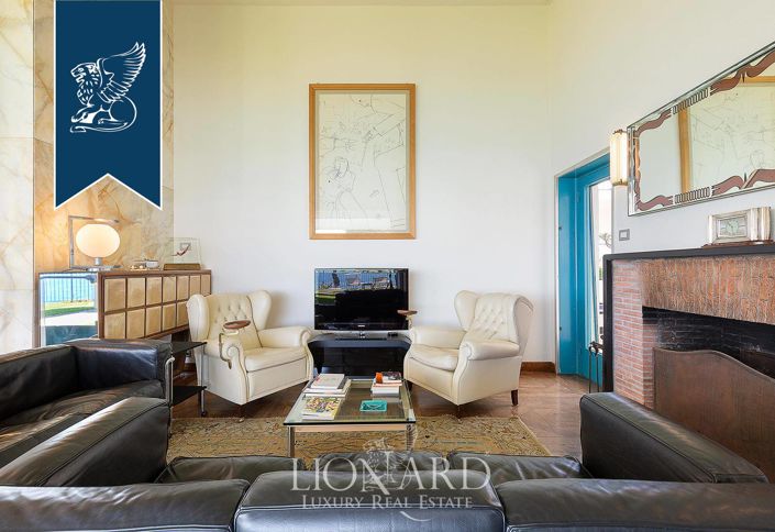 Image No.42-9 Bed Villa for sale