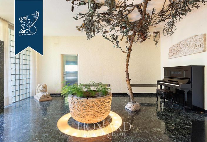 Image No.43-9 Bed Villa for sale