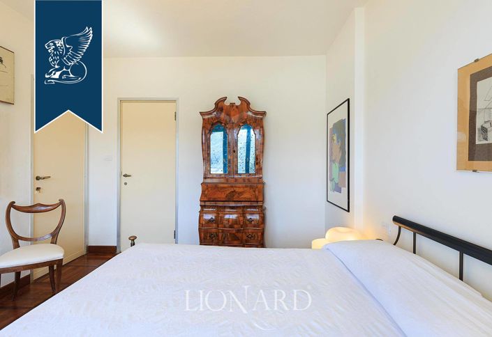 Image No.55-9 Bed Villa for sale