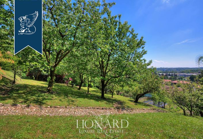 Image No.24-11 Bed Villa for sale