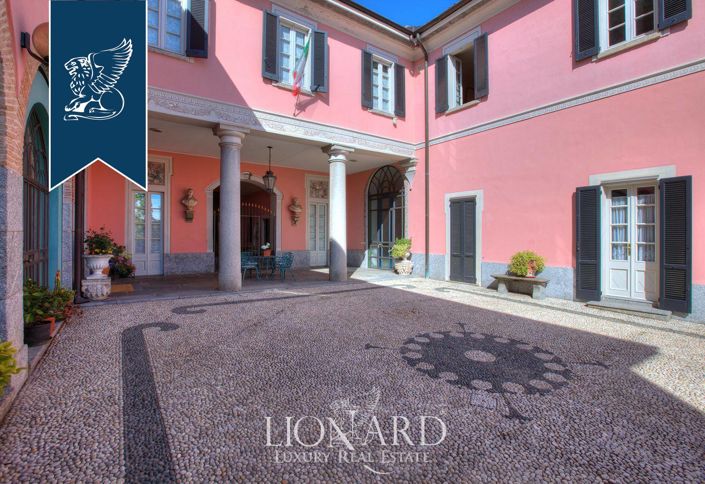 Image No.6-11 Bed Villa for sale