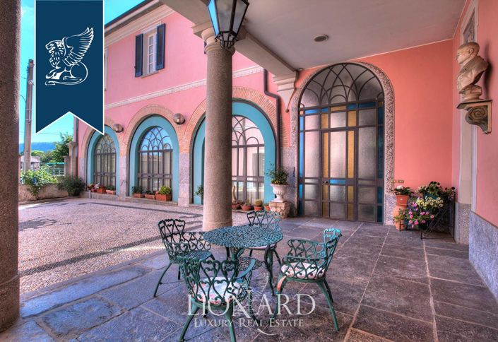 Image No.8-11 Bed Villa for sale