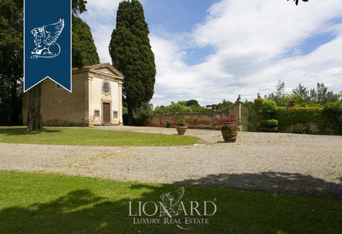 Image No.15-10 Bed Villa for sale