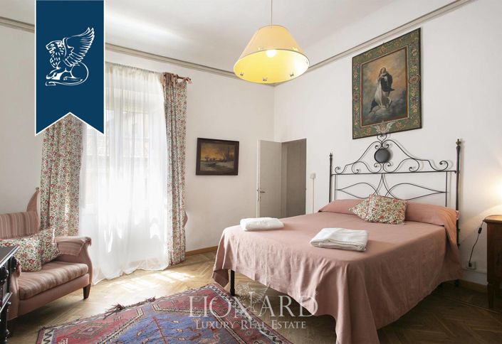 Image No.41-10 Bed Villa for sale