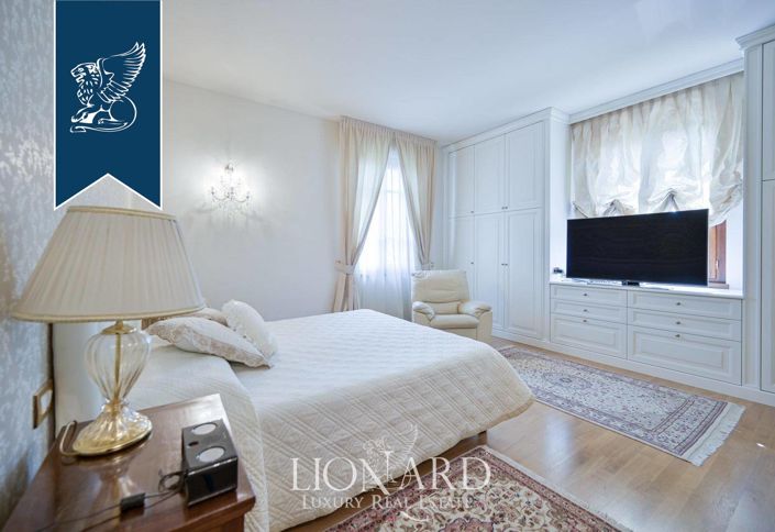 Image No.36-3 Bed Villa for sale