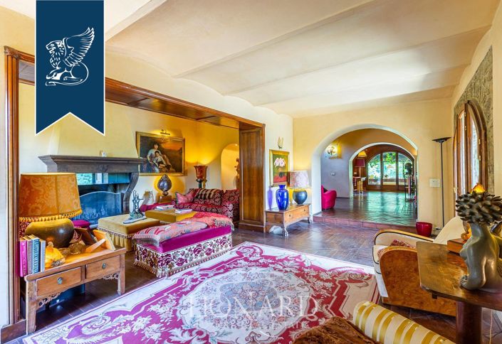 Image No.28-5 Bed Villa for sale