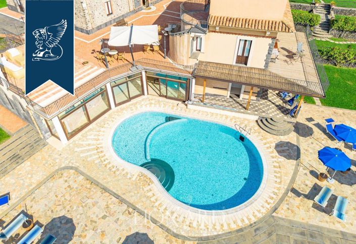 Image No.5-Ferme de 23 chambres à vendre à Messine