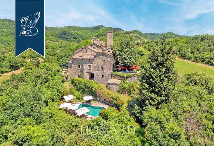 Image No.2-10 Bed Property for sale