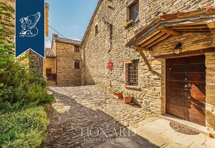 Image No.5-10 Bed Property for sale