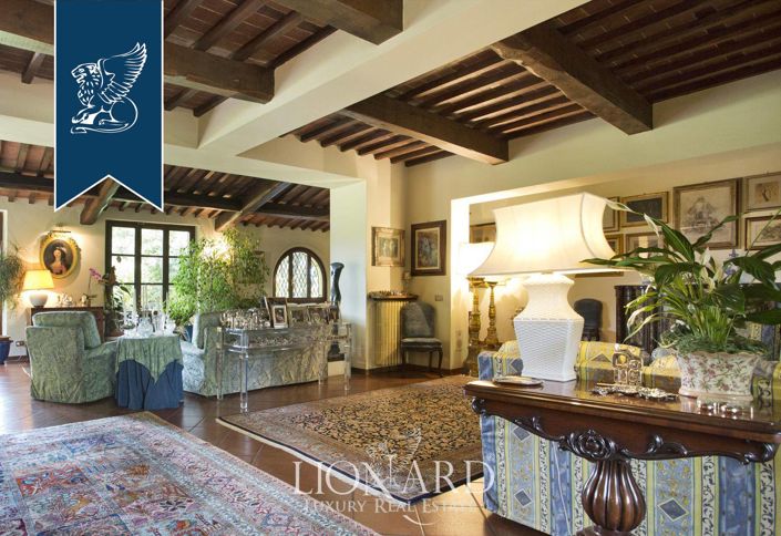 Image No.28-7 Bed Farmhouse for sale