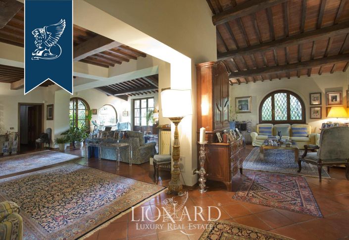 Image No.33-7 Bed Farmhouse for sale