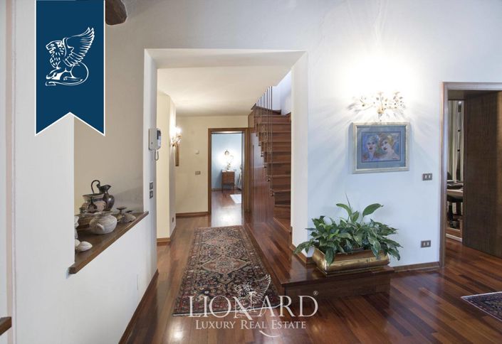 Image No.43-7 Bed Farmhouse for sale