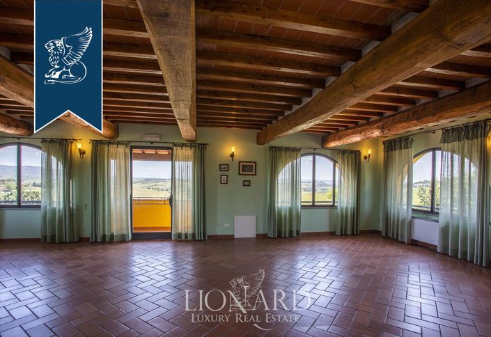 Image No.27-9 Bed Farmhouse for sale